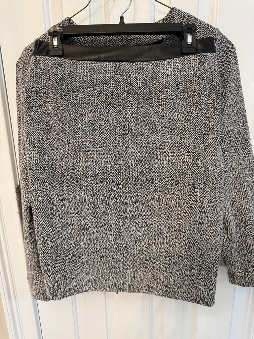 NWT Karl Lagerfeld Black and White Textured Suit with leather like trim - Picture 4 of 5